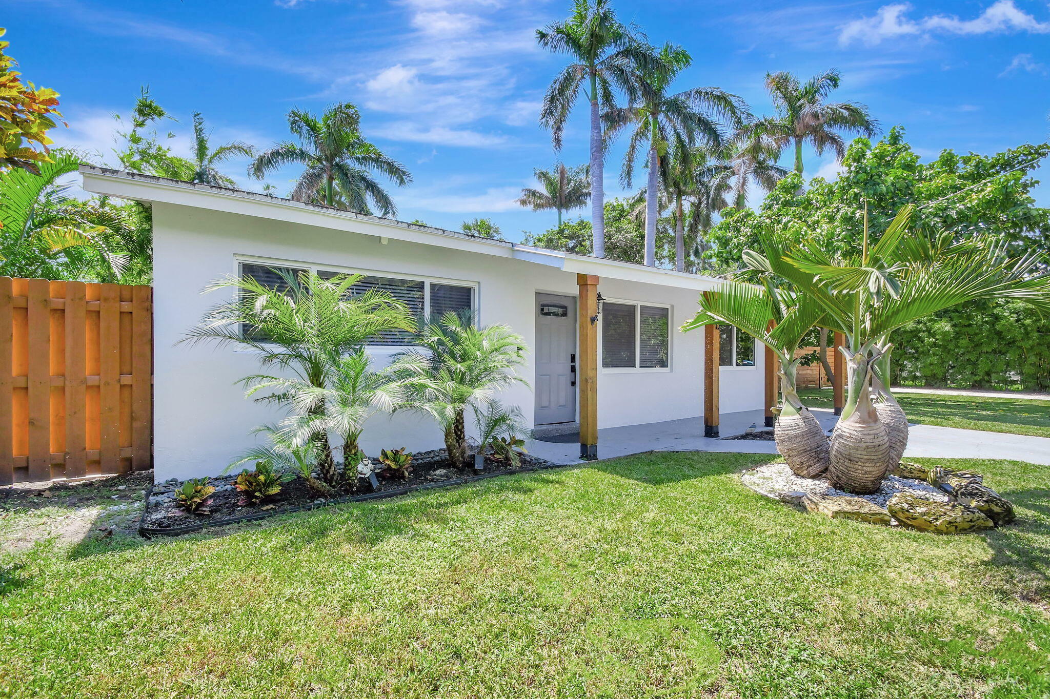 Property Photo: 640 Dimick Road FL 33435