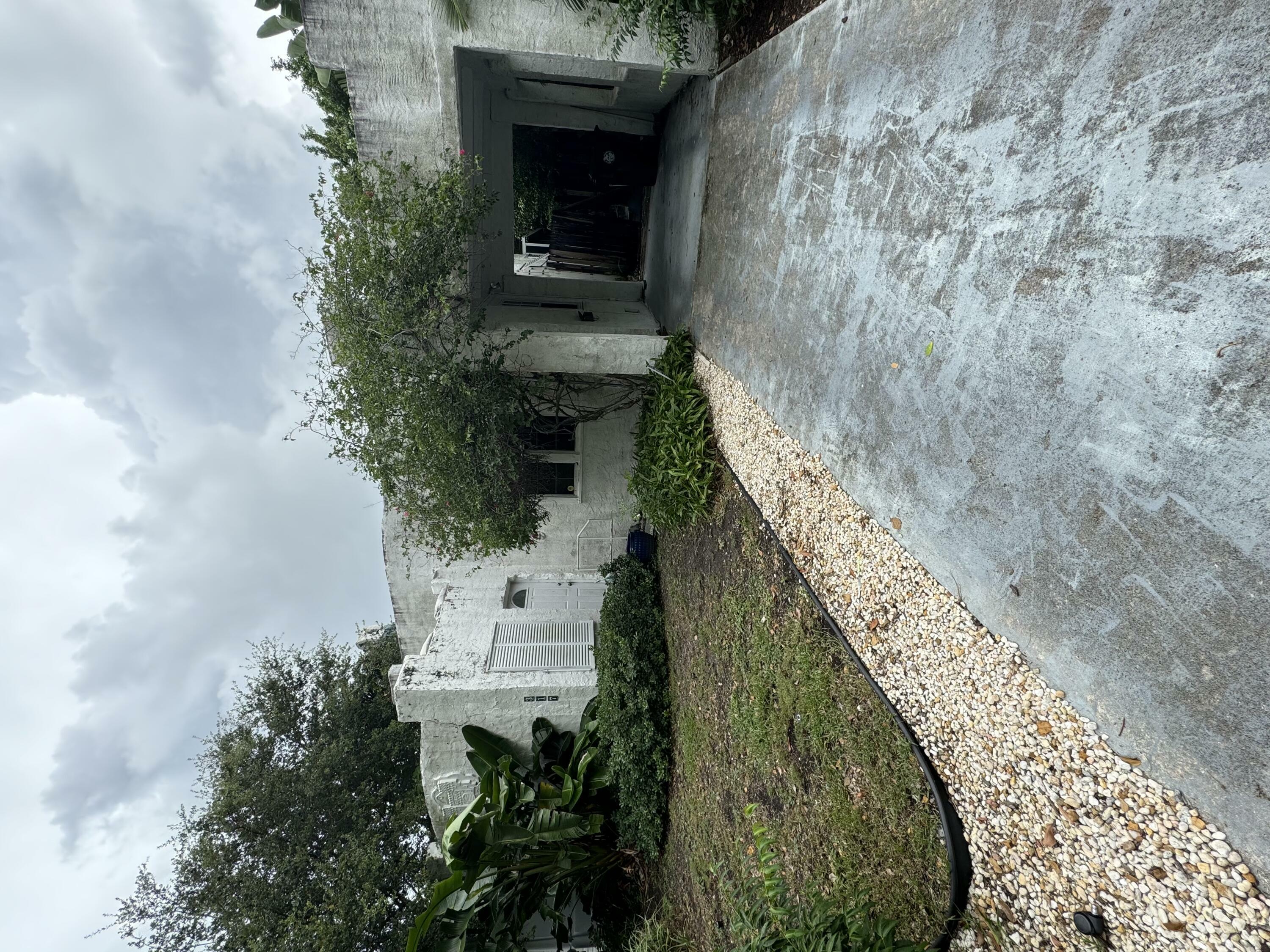 Property Photo:  317 Fordham Drive  FL 33460 