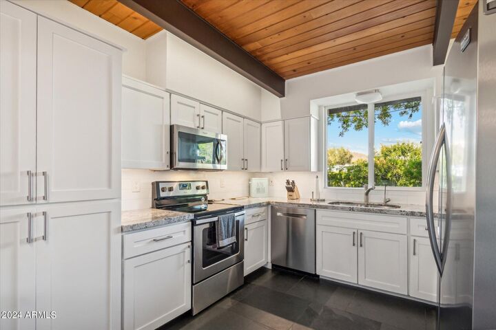 Property Photo:  6210 E Catalina Drive  AZ 85251 