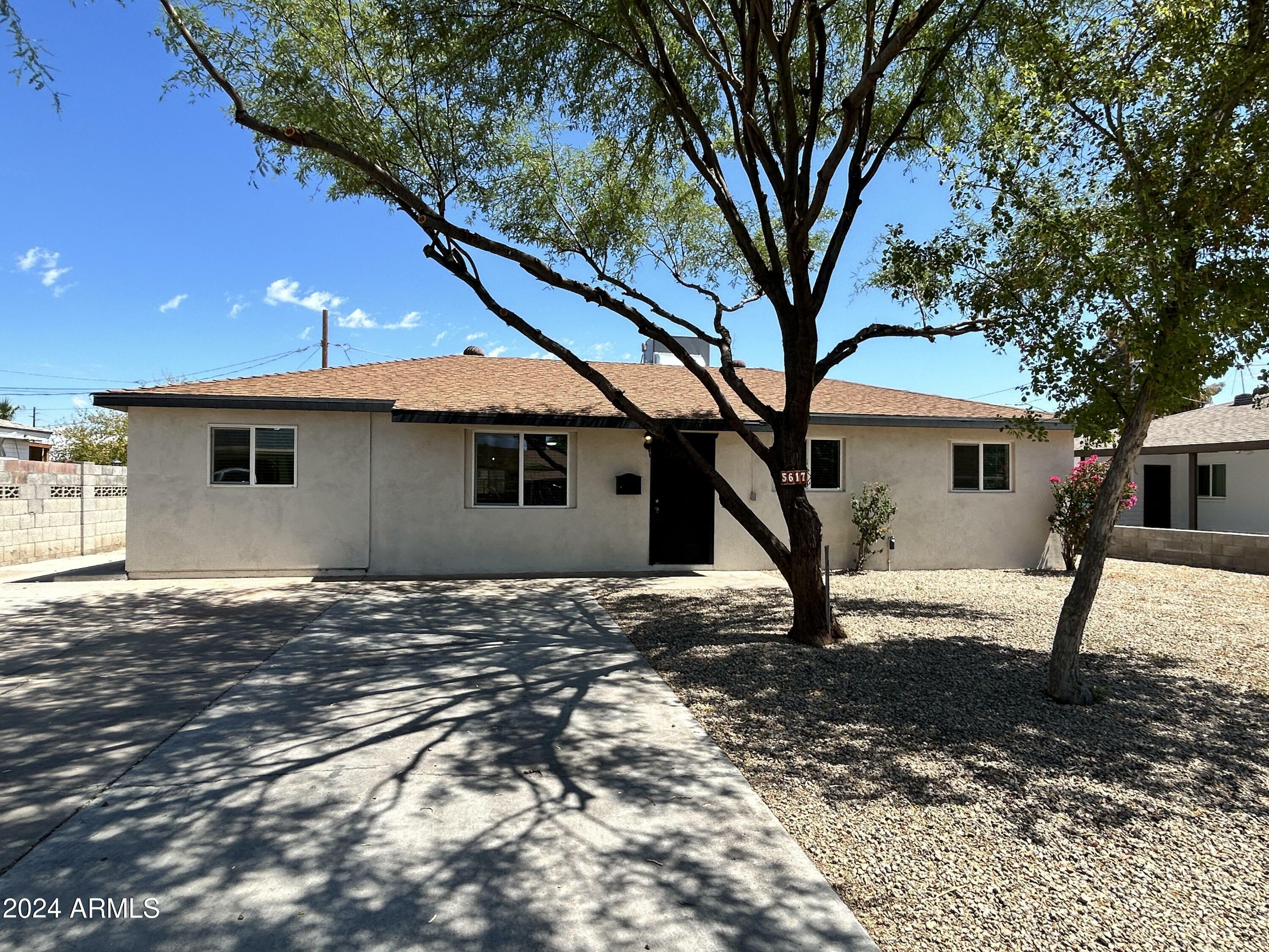 Property Photo:  5617 N 31st Lane  AZ 85017 