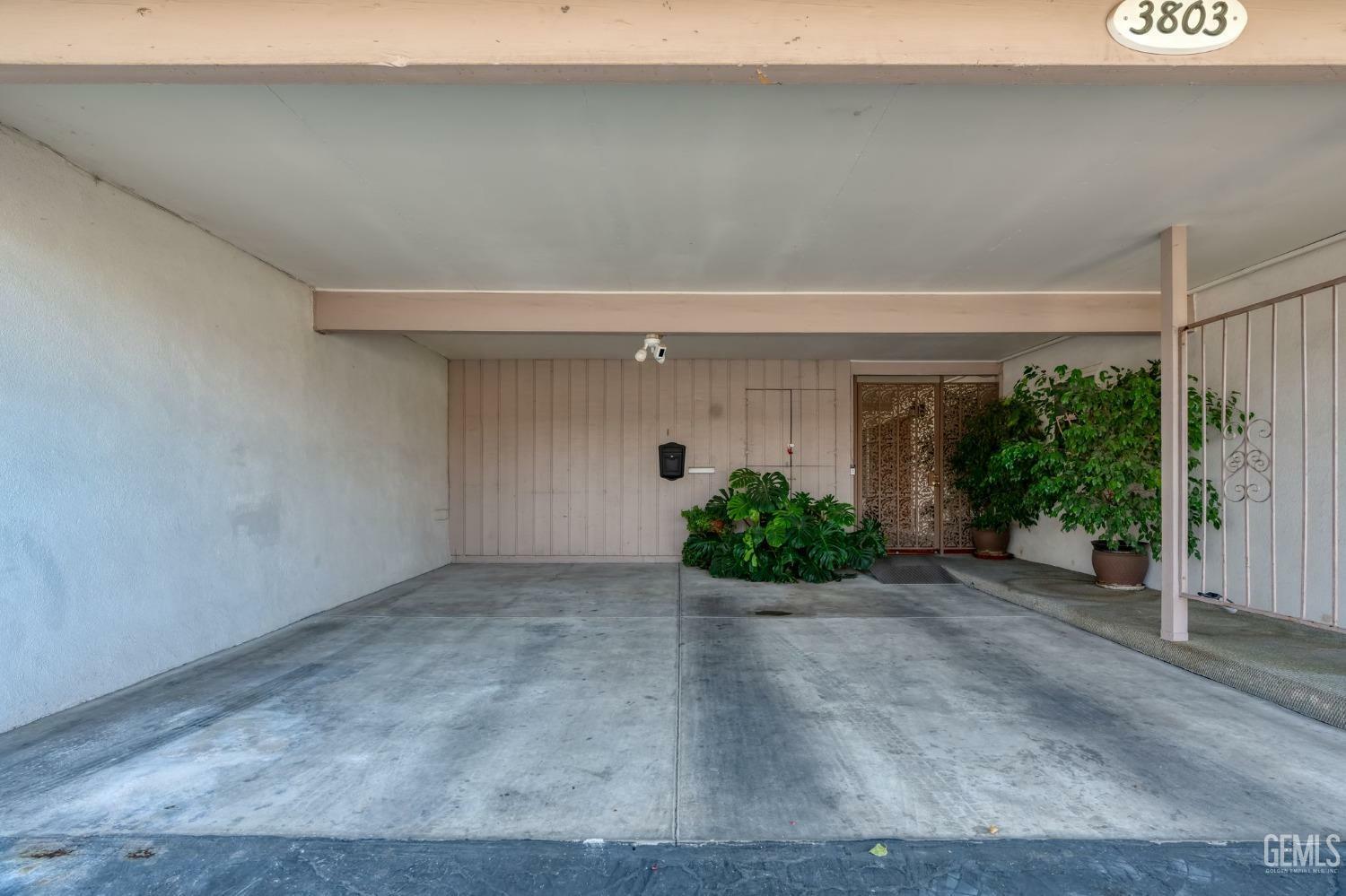 Property Photo:  3803 3803 Noel Place  CA 93306 