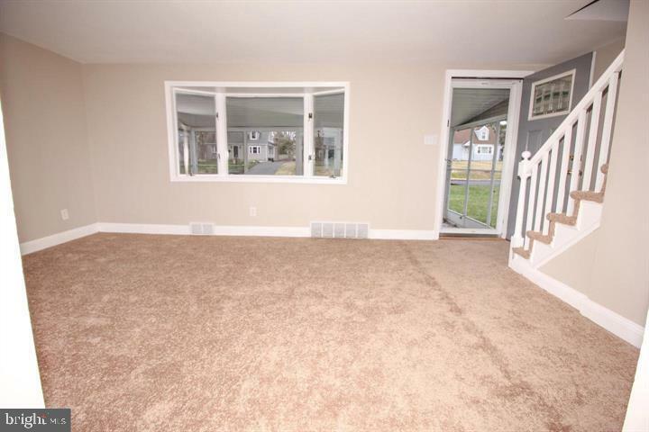 Property Photo:  318 Surrey Lane  PA 19040 