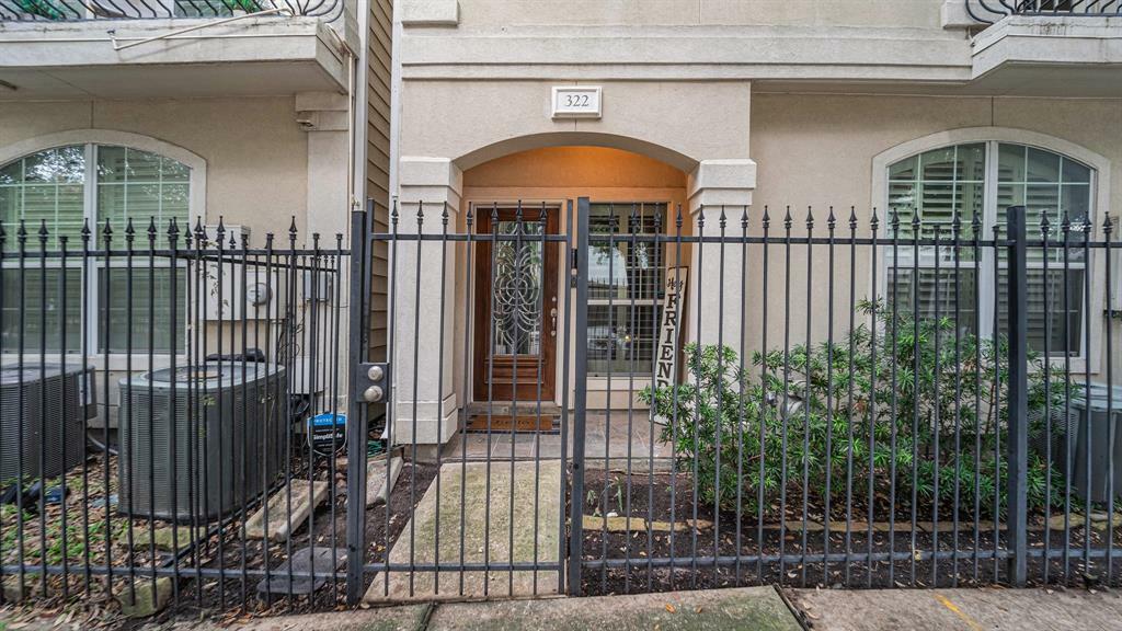 322 Malone Street  Houston TX 77007 photo