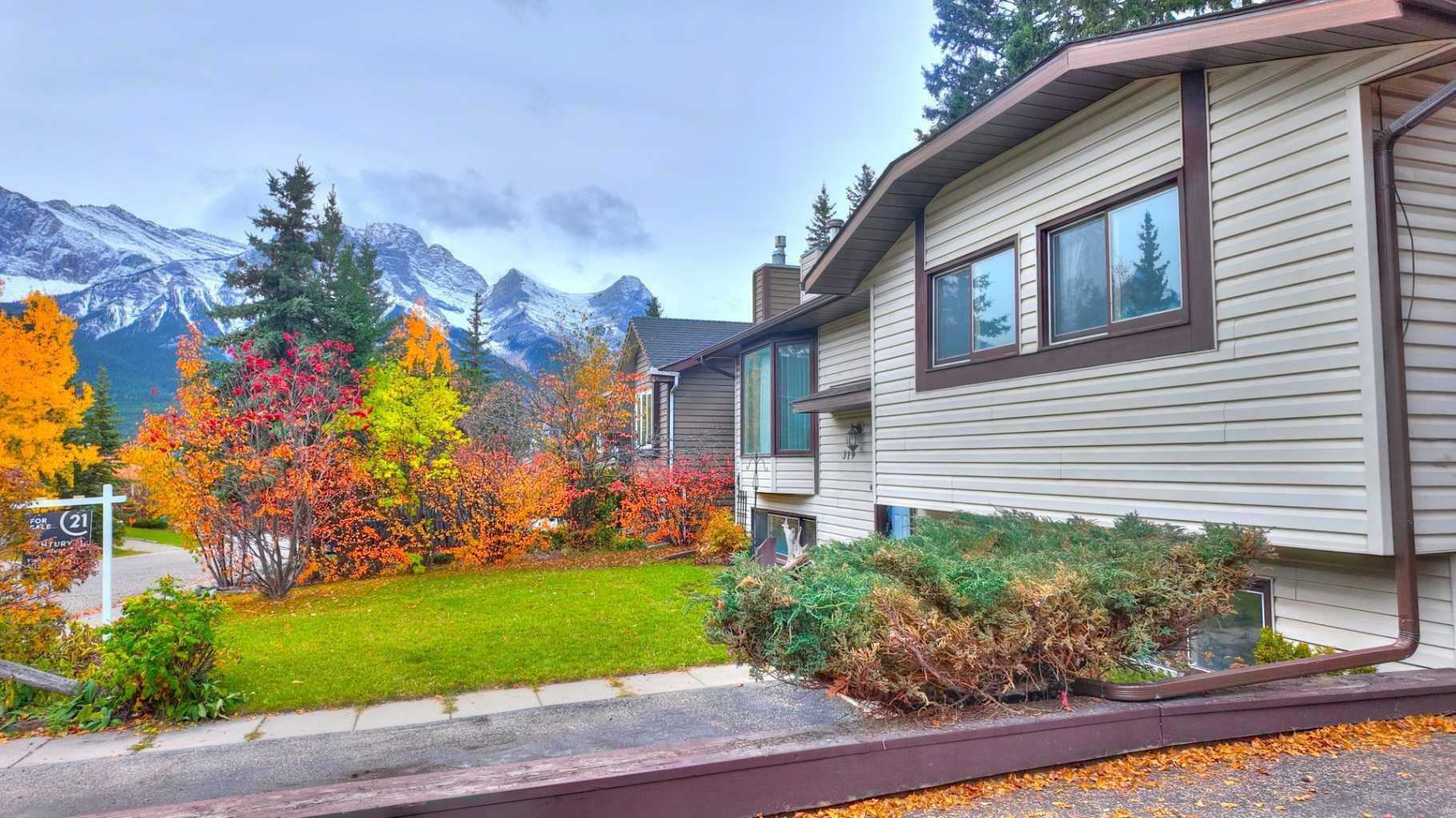 Property Photo:  319 Silver Tip Close  AB T1W 1B6 