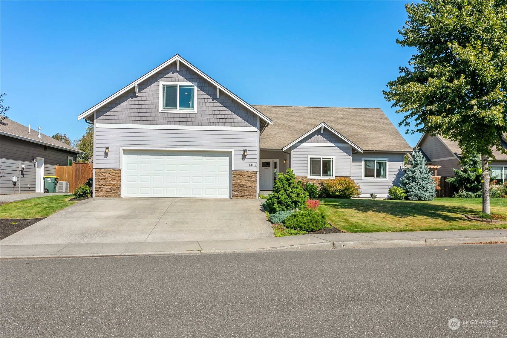 Property Photo:  1432 Myers Drive  WA 98248 