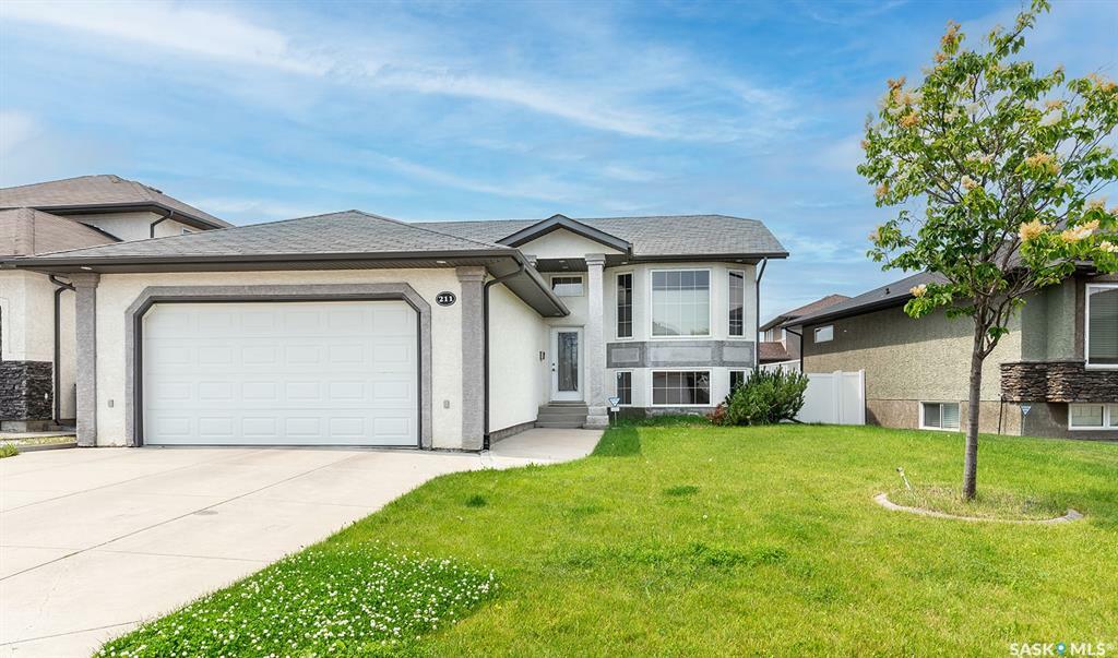 Photo de la propriété:  211 Beechdale Court  SK S7V 0A4 