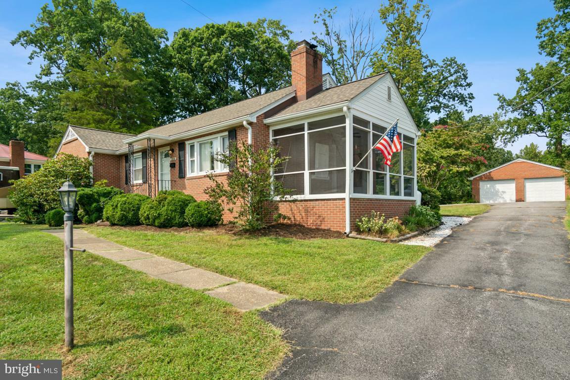 Property Photo:  1514 Woodside Drive  VA 22191 