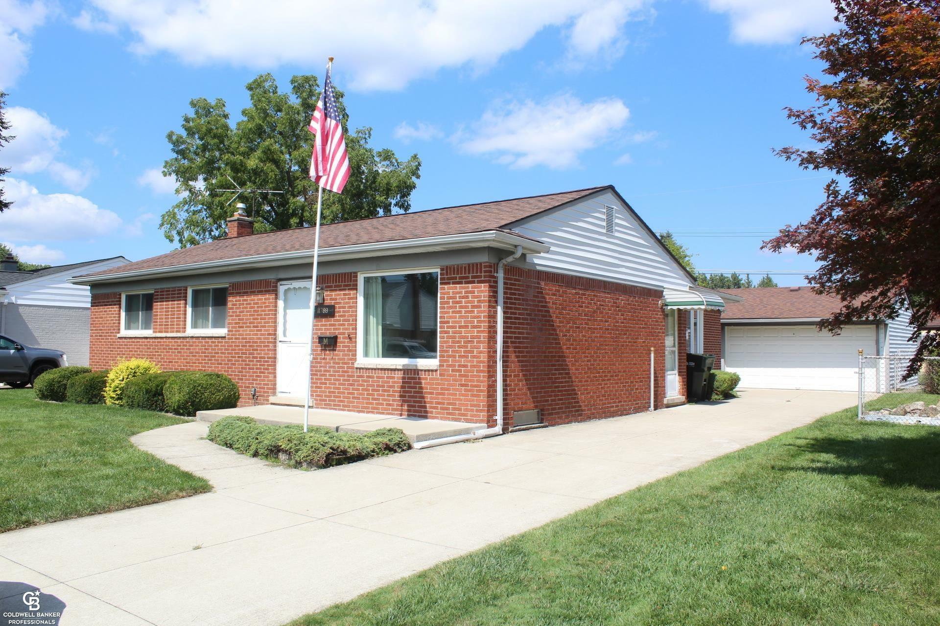 Property Photo:  11789 Danforth Drive  MI 48312-2126 