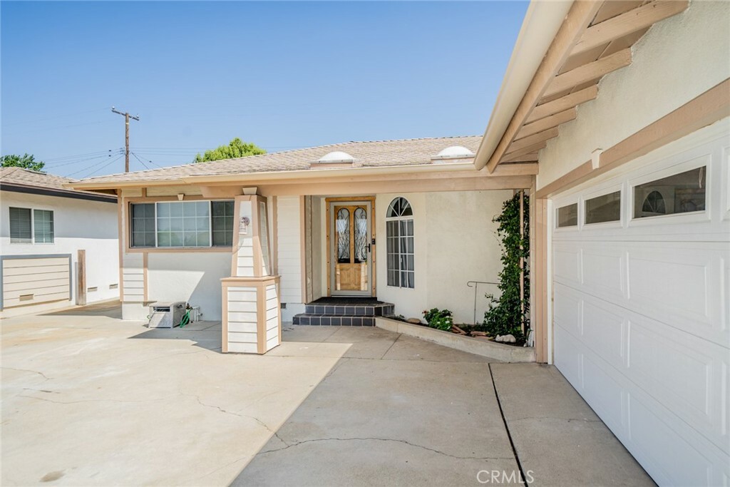 Property Photo:  818 W Princeton Street  CA 91762 