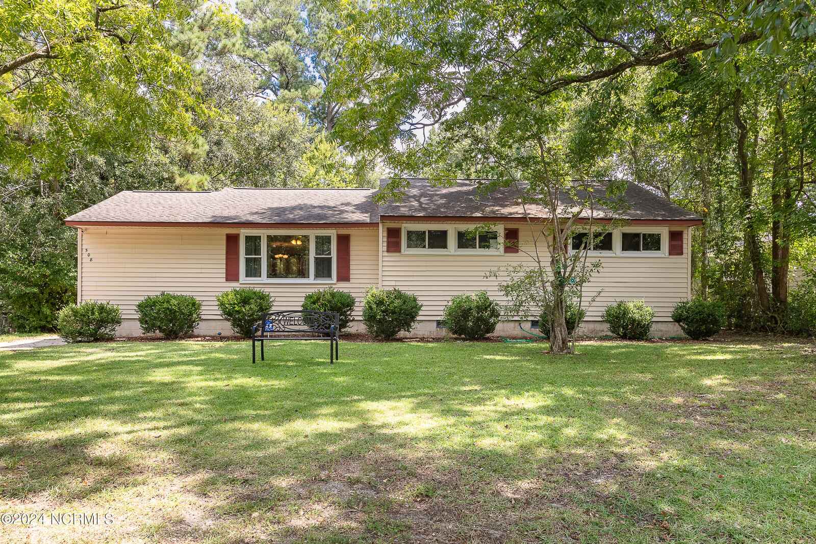 Property Photo: 508 Jarman Street NC 28540
