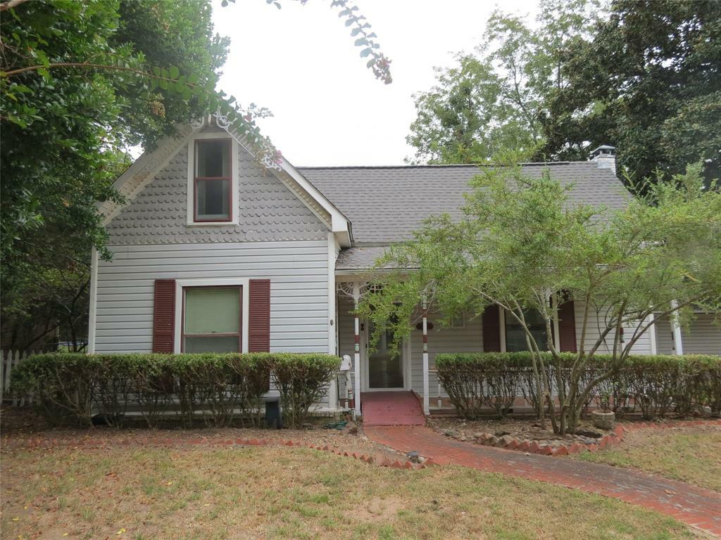 Property Photo:  504 N Newsom Street  TX 75773 