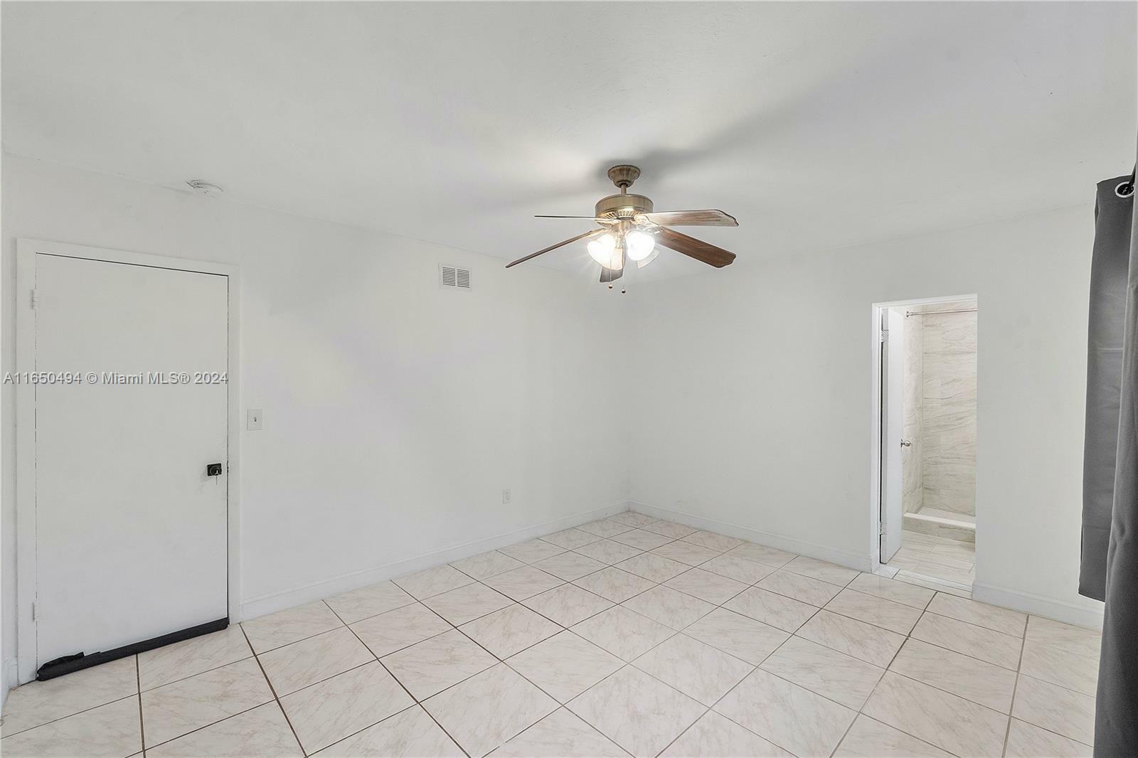 Property Photo:  7812 Juniper St  FL 33023 