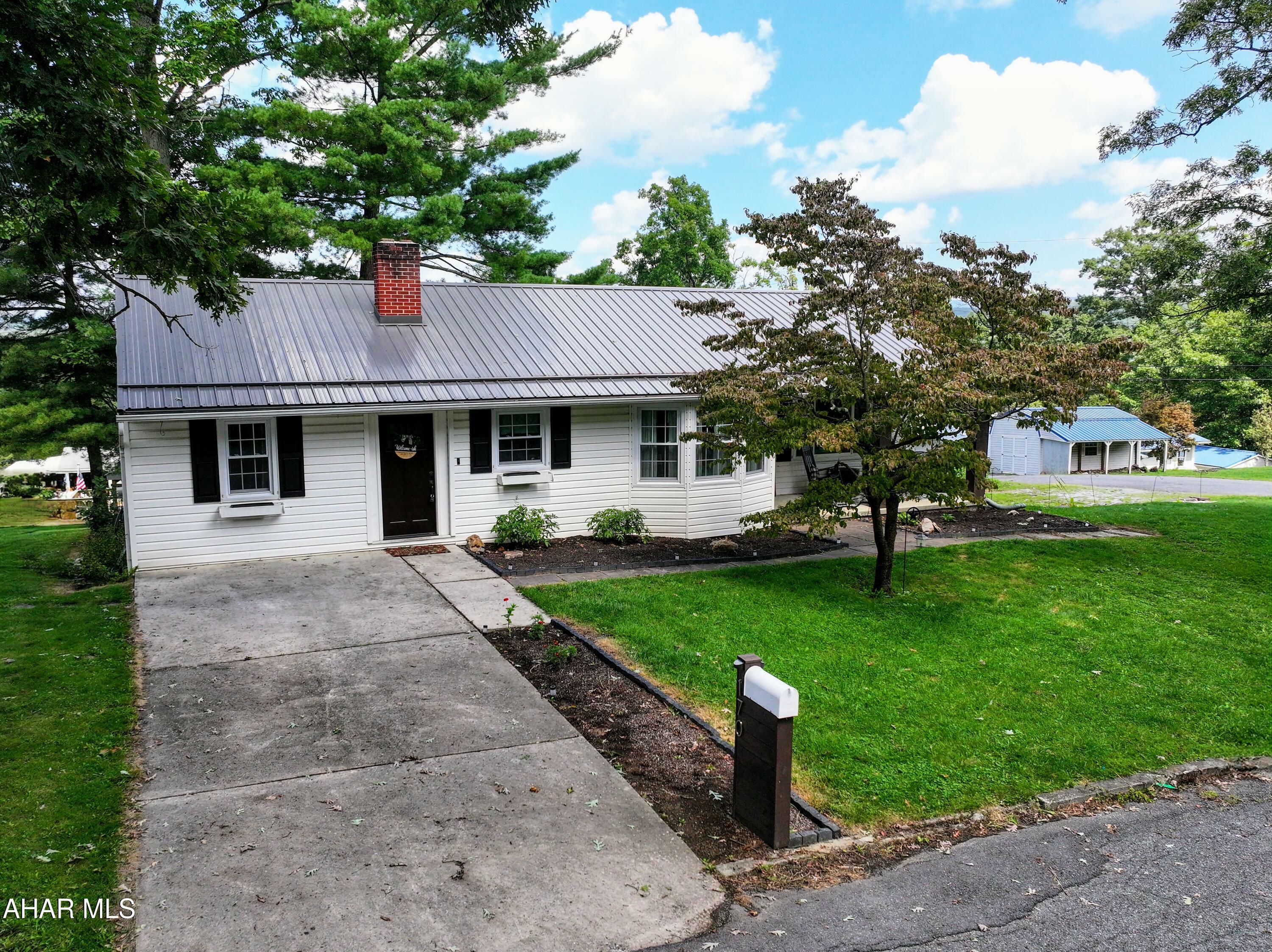 Property Photo:  170 Windwood Circle  PA 15522 