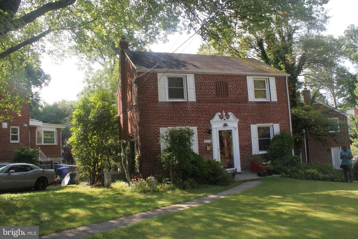 Property Photo:  10109 Tenbrook Drive  MD 20901 