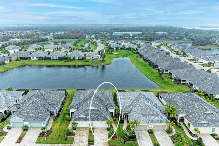 Property Photo: 2942 Trustee Avenue FL 34243