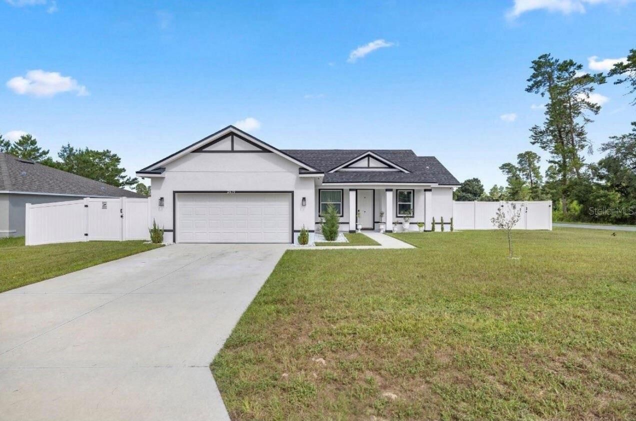 Property Photo:  2479 SW 167th Loop  FL 34473
