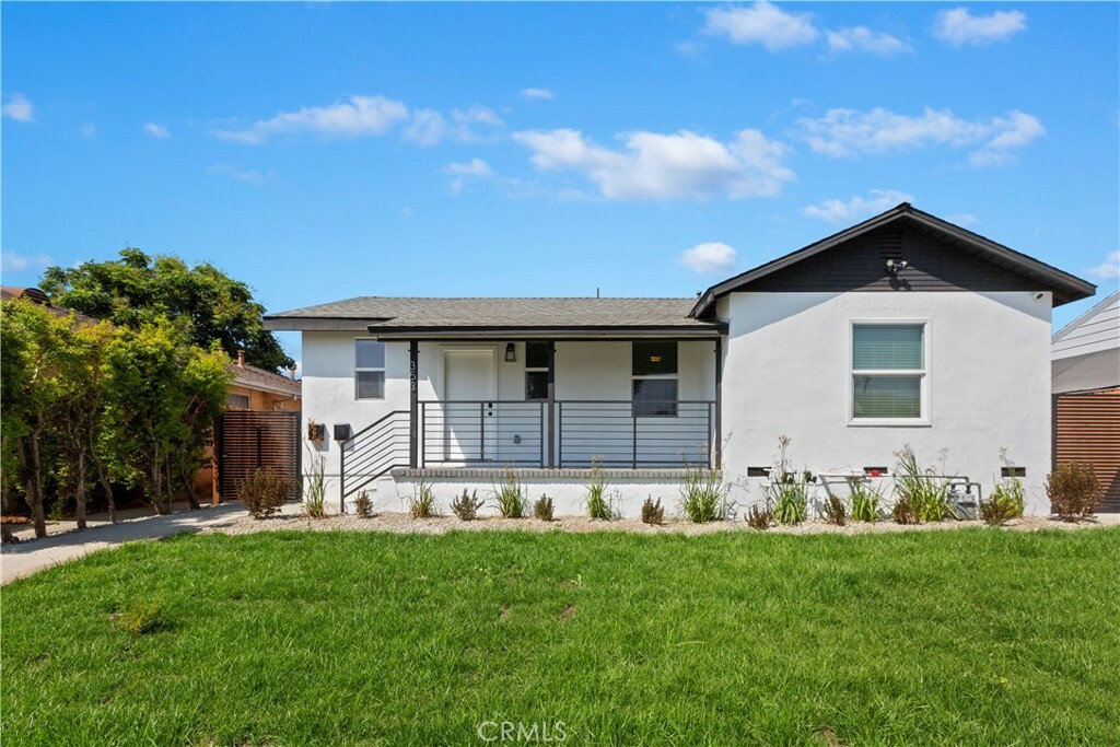 Property Photo:  353 Simmons Avenue  CA 90640 