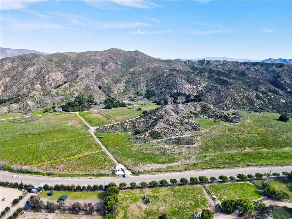 Property Photo:  39100 Pauba Road  CA 92592 