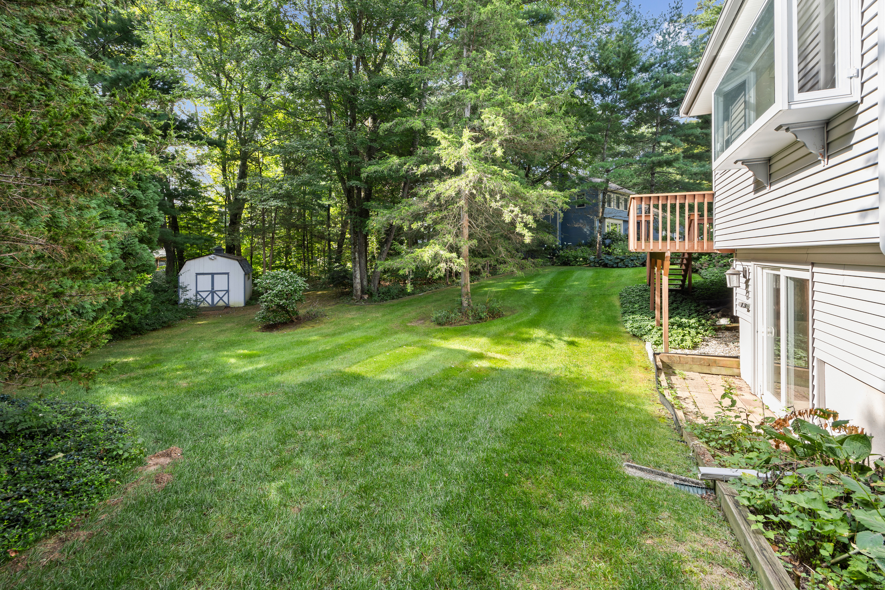 Property Photo:  3 Pamela Court  CT 06032 