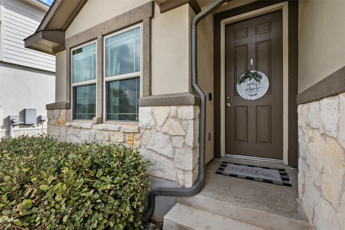 Property Photo:  6517 Strelitzia Cove  TX 78665 