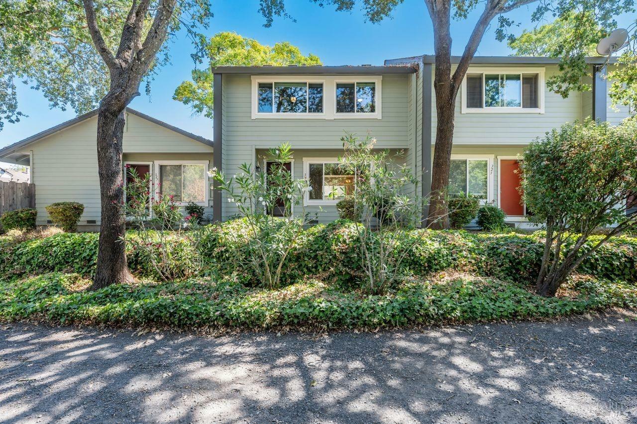 Property Photo:  325 Gate Way  CA 95401 