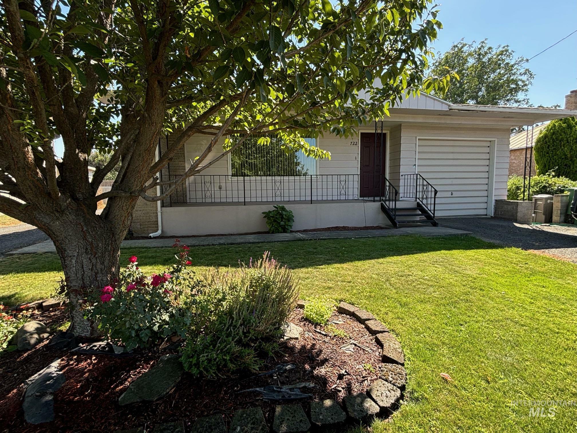 Property Photo:  722 Bryden Ave  ID 83501 