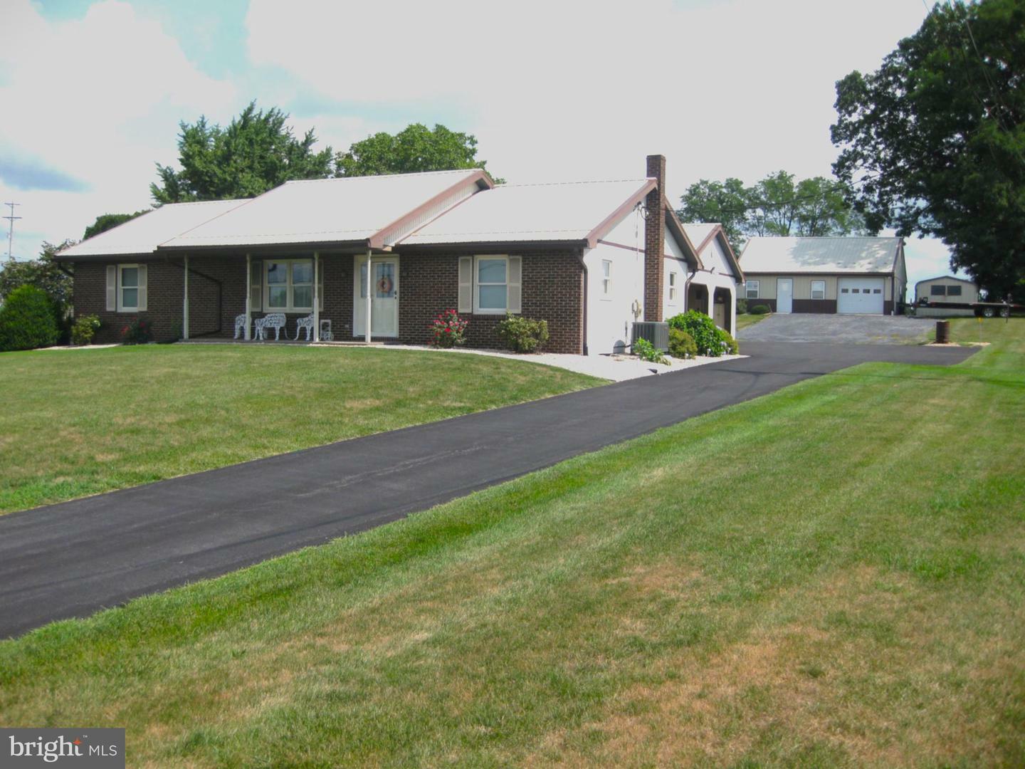 Property Photo:  1461 Roxbury Road  PA 17257 