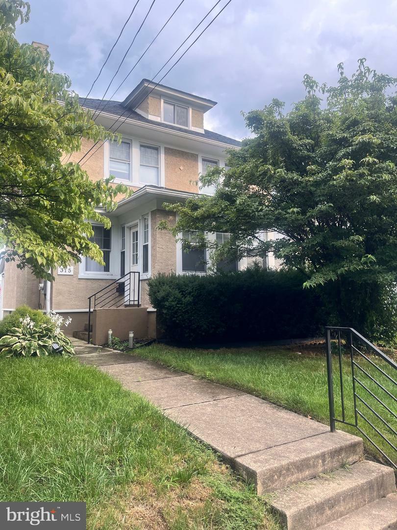 Property Photo:  315 S Scott Avenue  PA 19036 