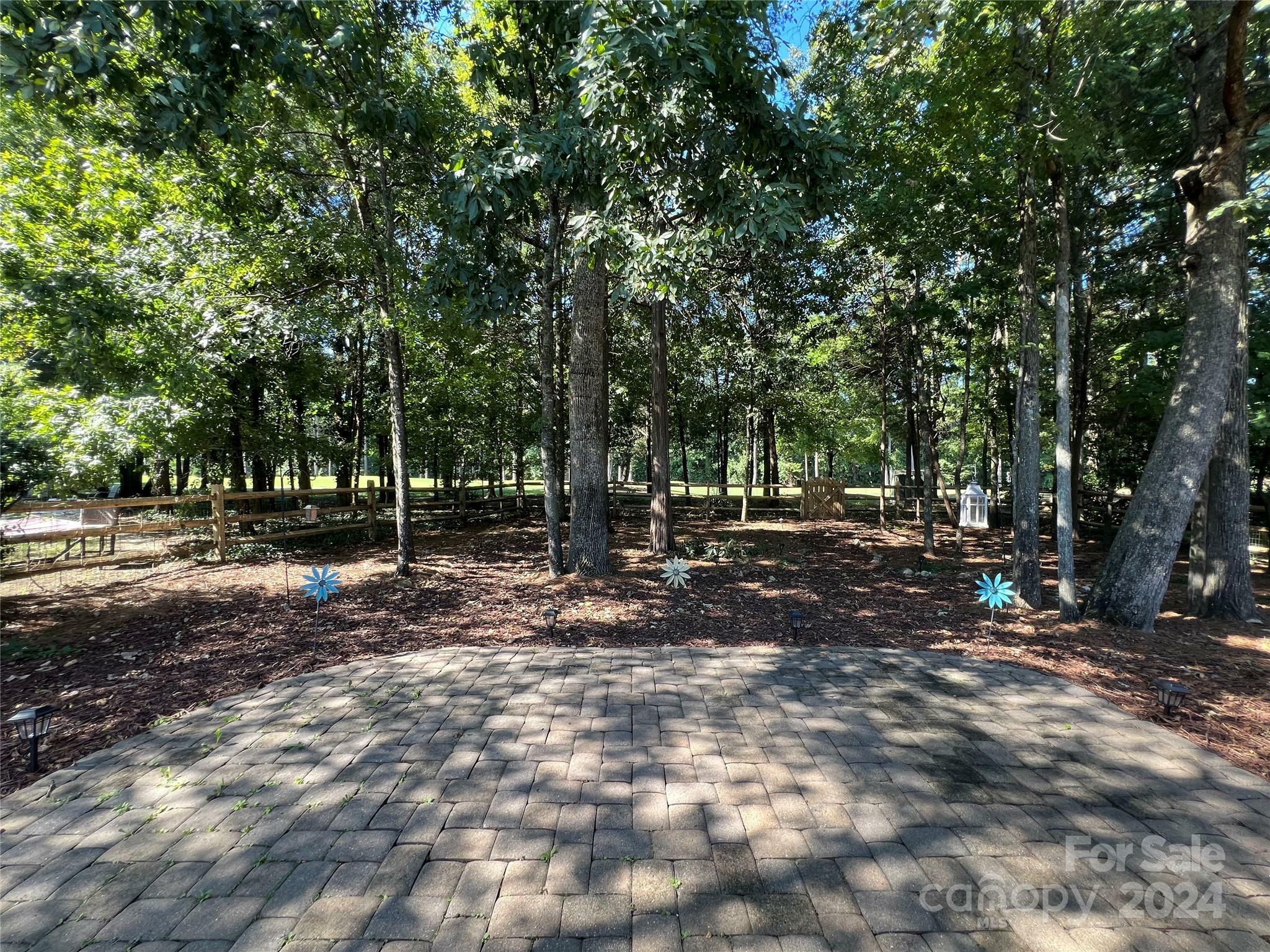 Property Photo:  8944 Kestral Ridge Drive  NC 28269 