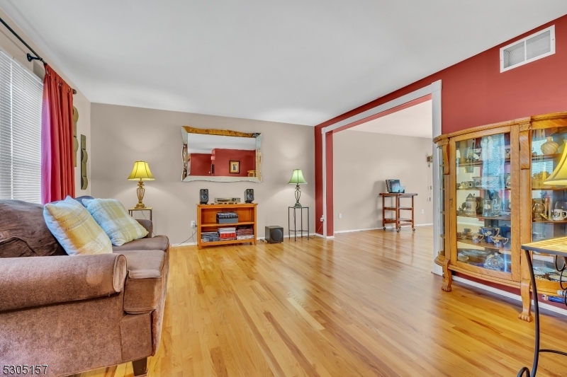 Property Photo:  35 Aberdeen Cir  NJ 08822 