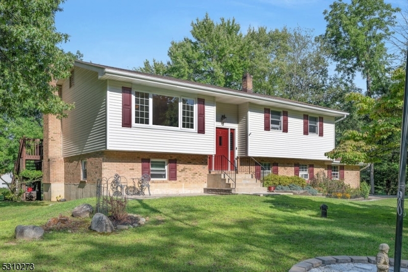 Property Photo:  439 W Mountain Rd  NJ 07871 