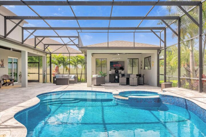 Property Photo:  885 Red Haven Lane  FL 32765 