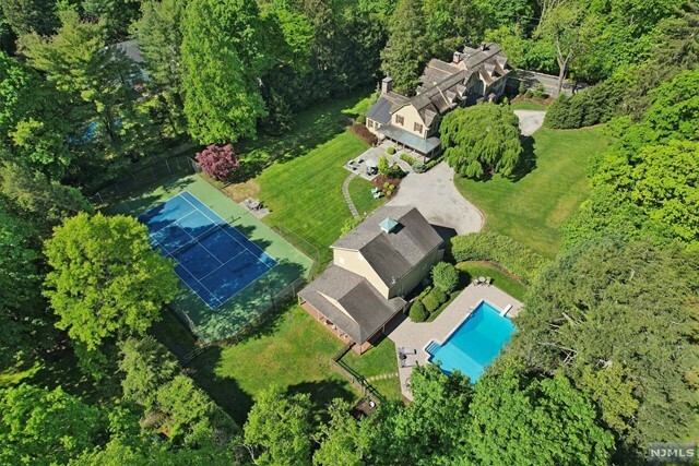 Property Photo:  825 East Saddle River Road  NJ 07423 