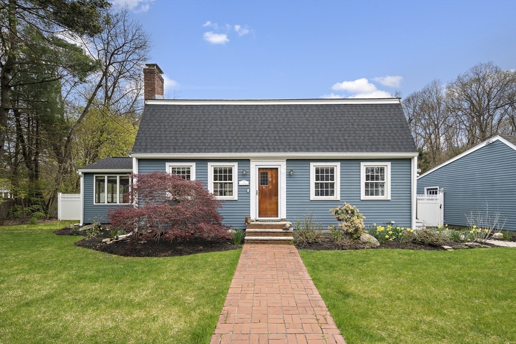 Property Photo:  2 Pine Glen Drive  MA 01864 