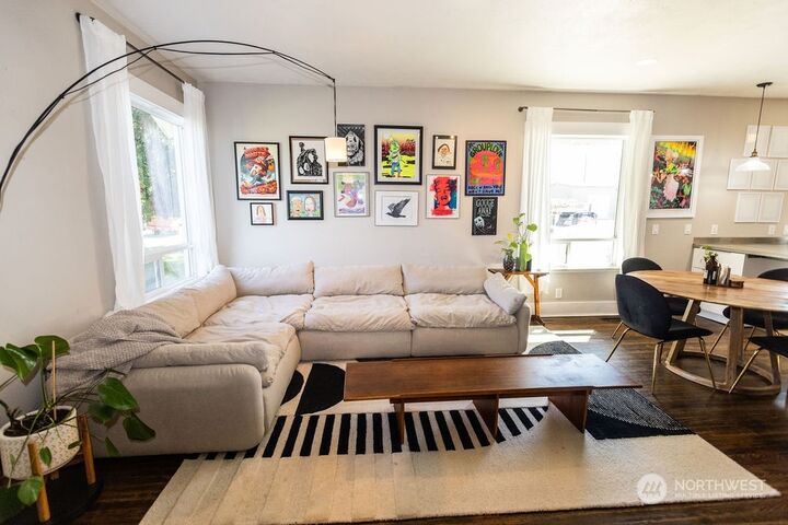 Property Photo:  1115 W Pine St  WA 99362 