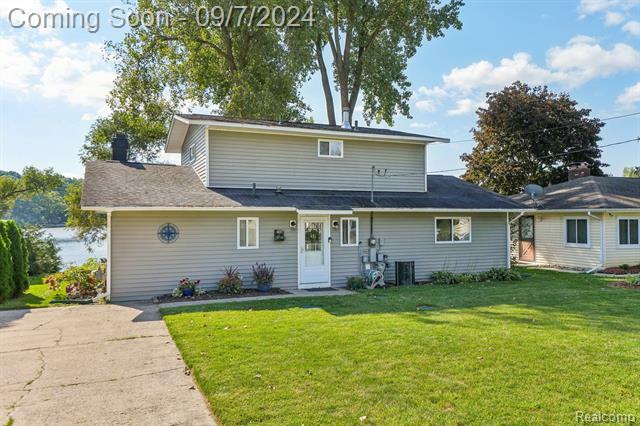 Property Photo:  487 Bluewater Drive  MI 48442 