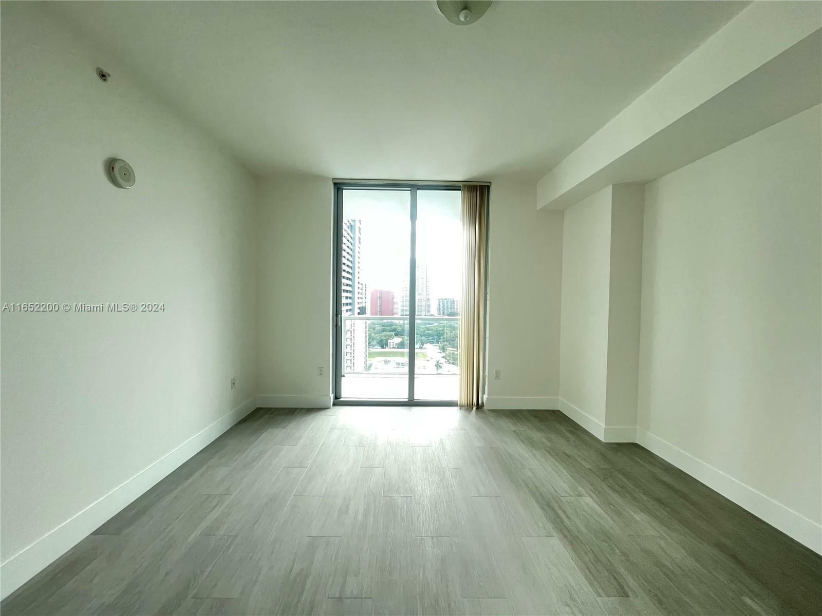 Property Photo:  79 SW 12th St 2103-S  FL 33130 