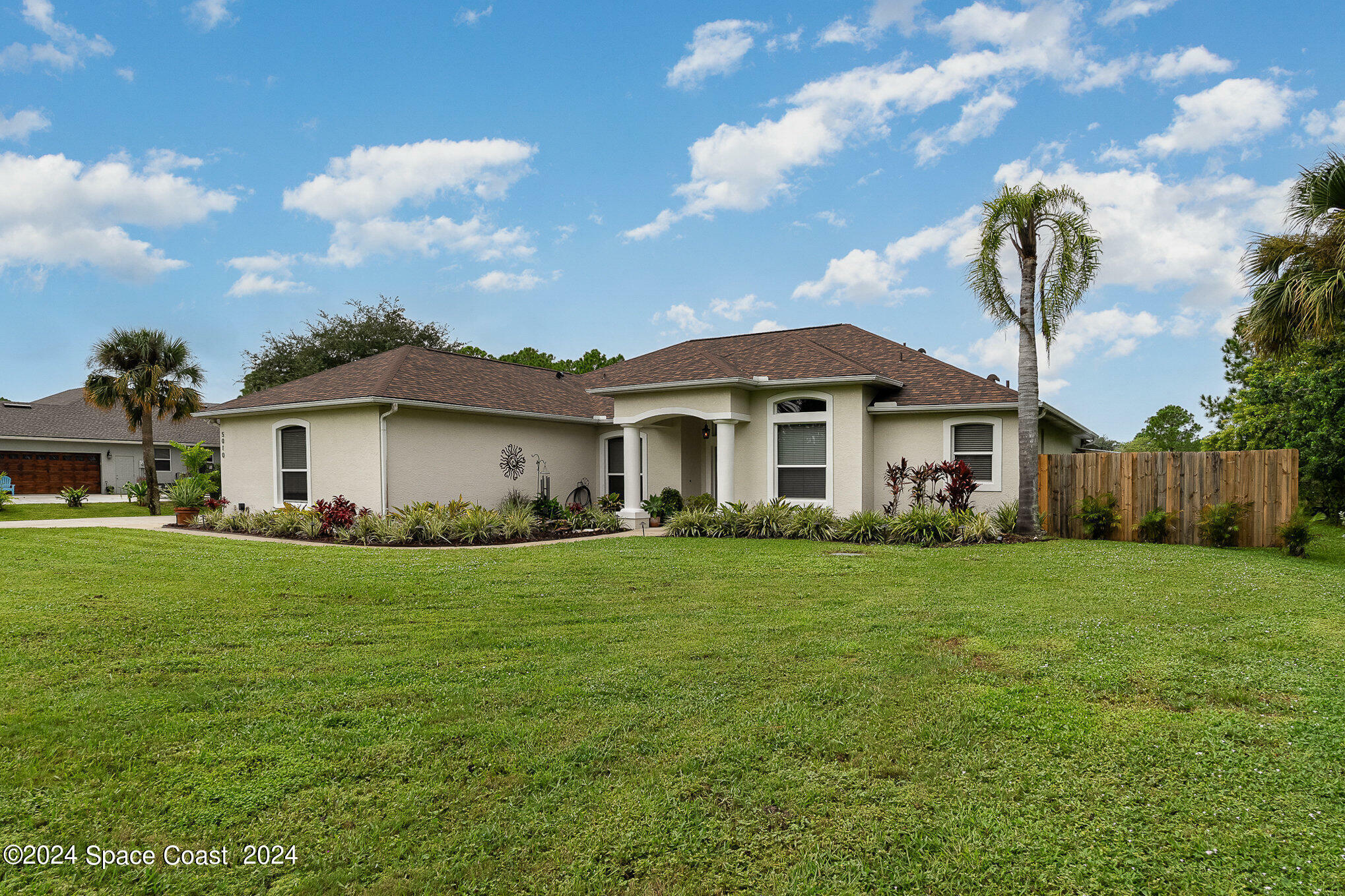 Property Photo:  5010 Fawn Lake Boulevard  FL 32754 