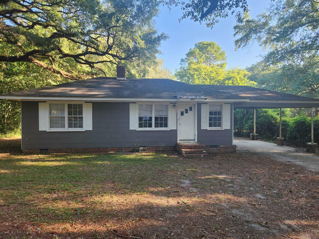 Property Photo:  905 Tenth Ave  GA 31701 