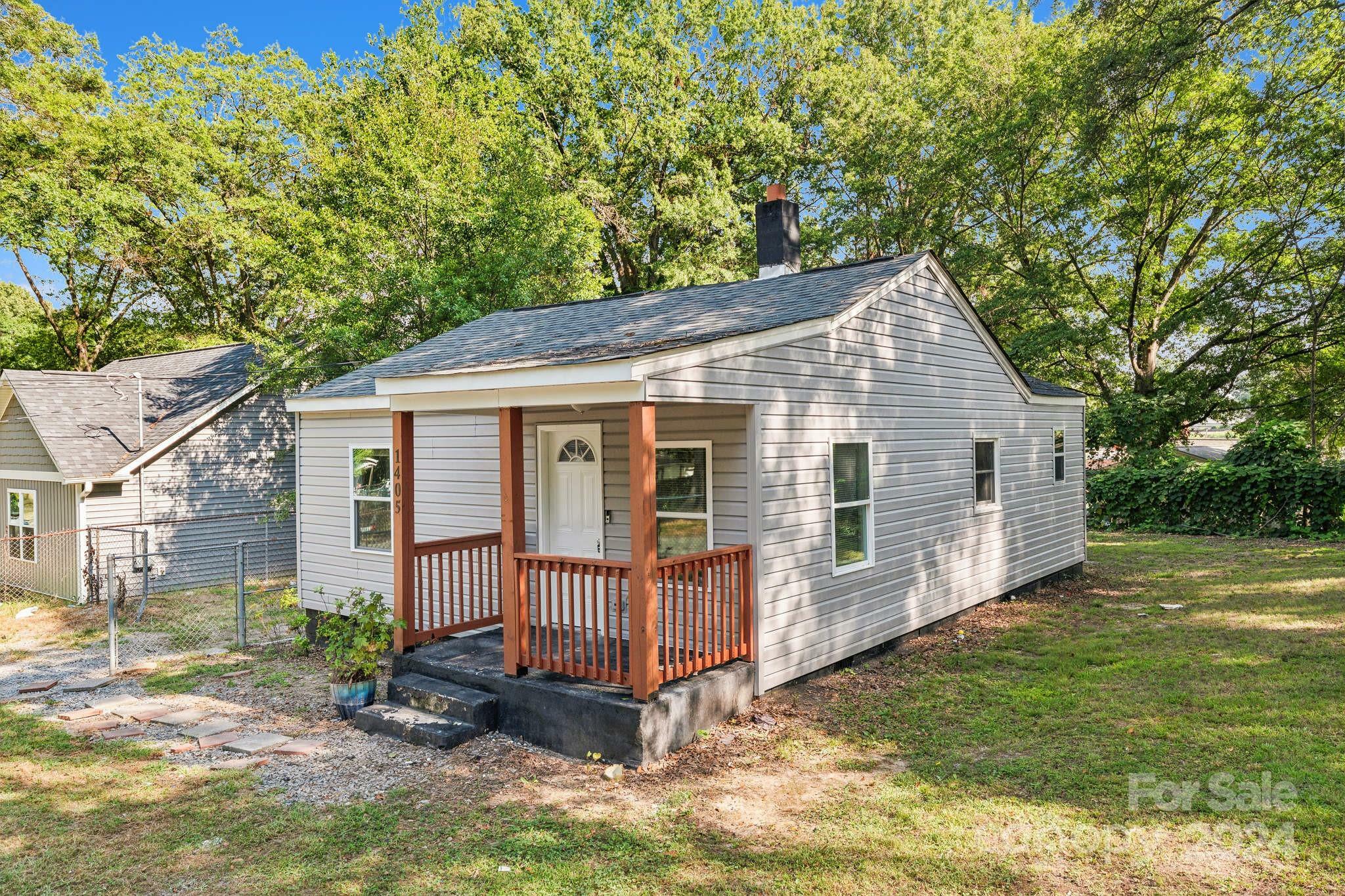 Property Photo:  1405 W Rankin Avenue  NC 28052 