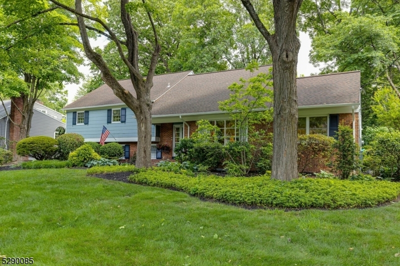 Property Photo: 853 Knollwood Terrace NJ 07090