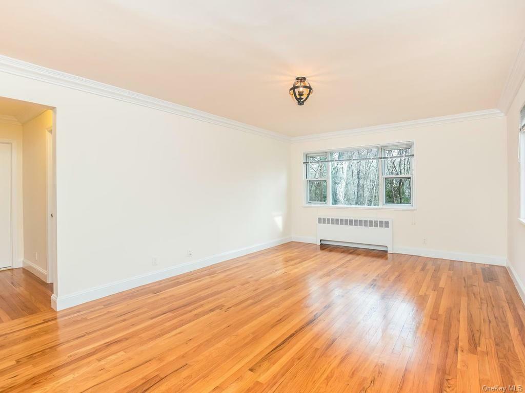 Property Photo:  35 S Broadway J5  NY 10533 