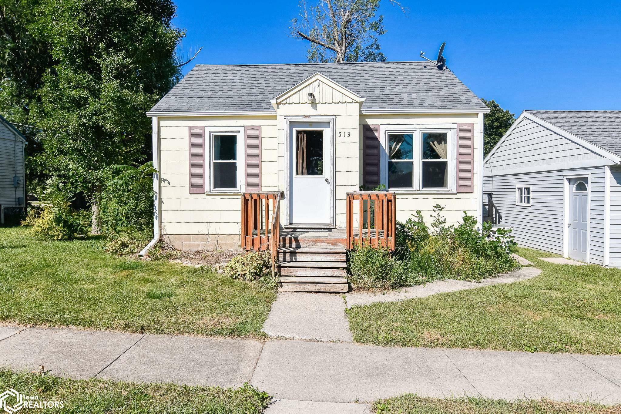 Property Photo:  513 King Street  IA 50635 