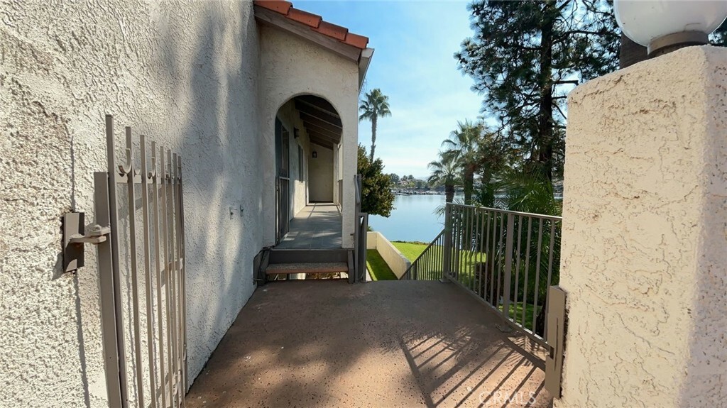 22136 Treasure Island 22  Canyon Lake CA 92587 photo