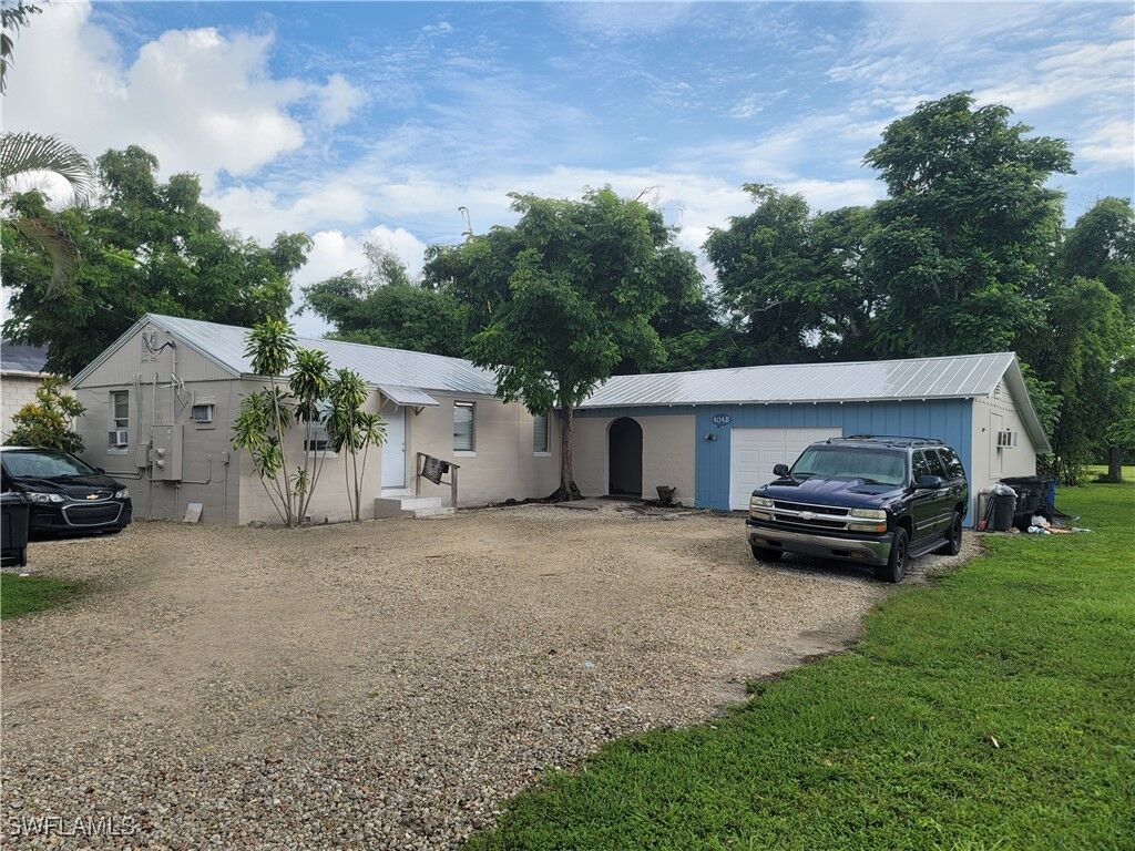Property Photo:  404 Center Road  FL 33907 