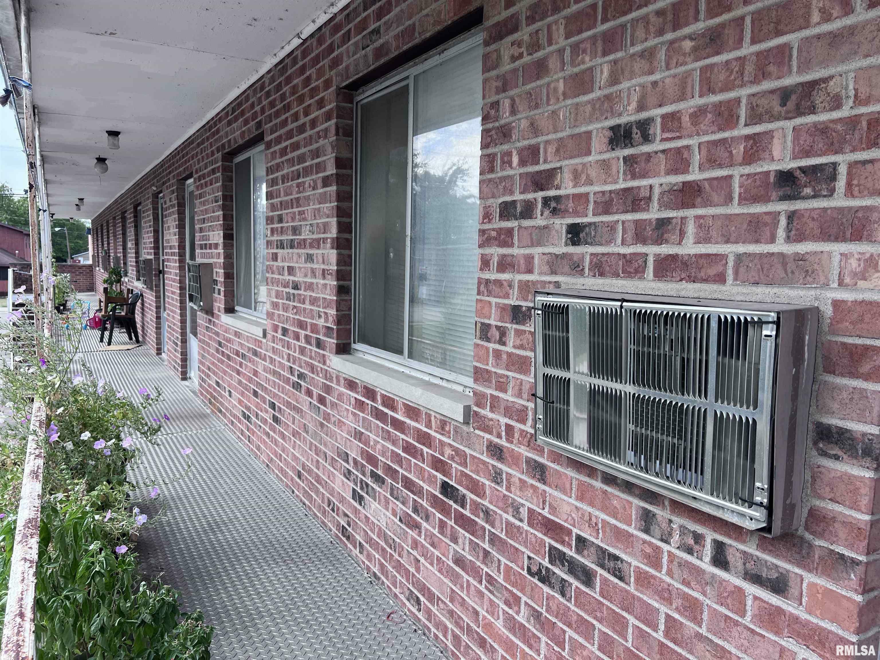Property Photo: 509 S Wall Street IL 62901