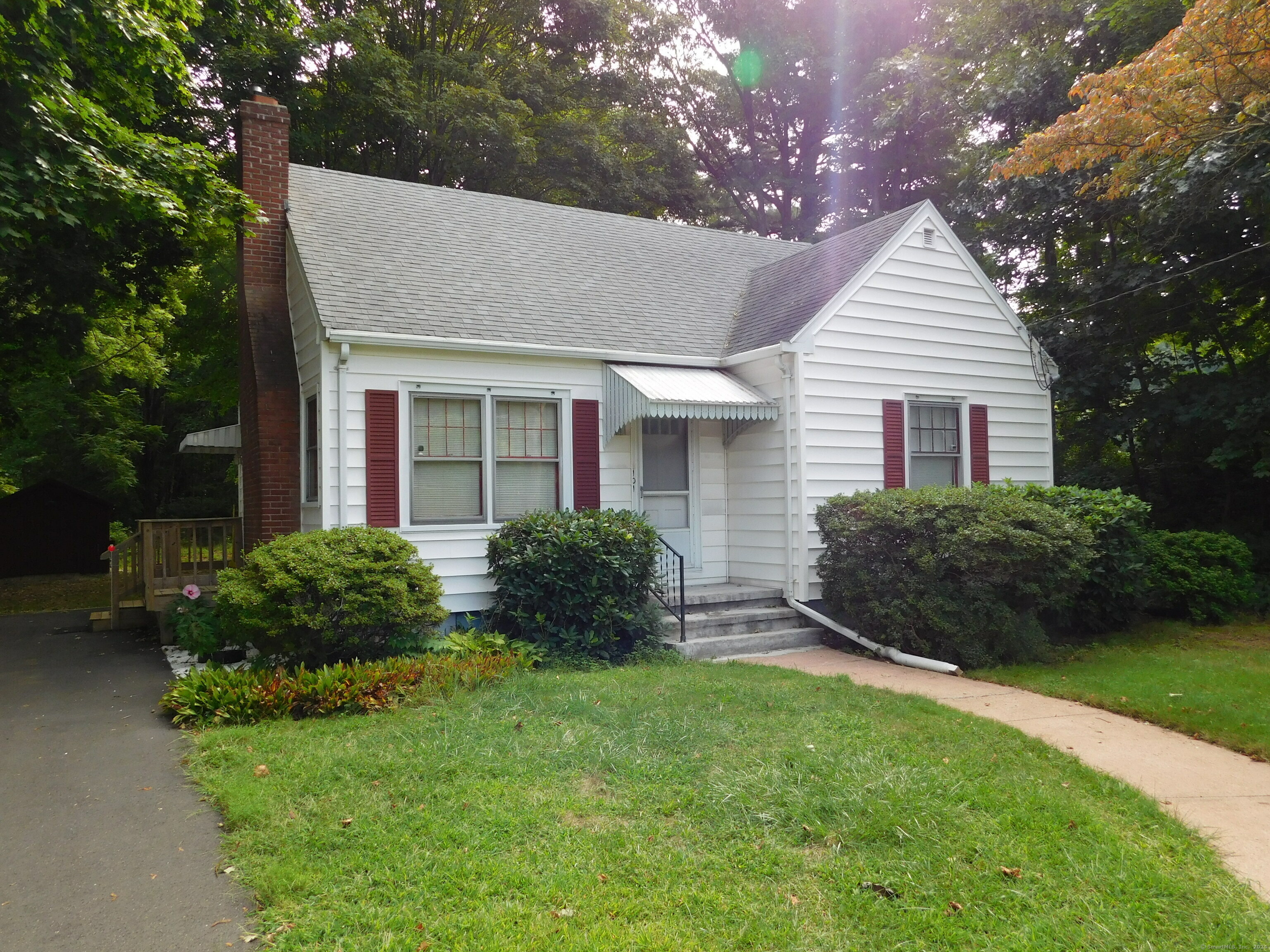 Property Photo:  101 Maple Street  CT 06512 