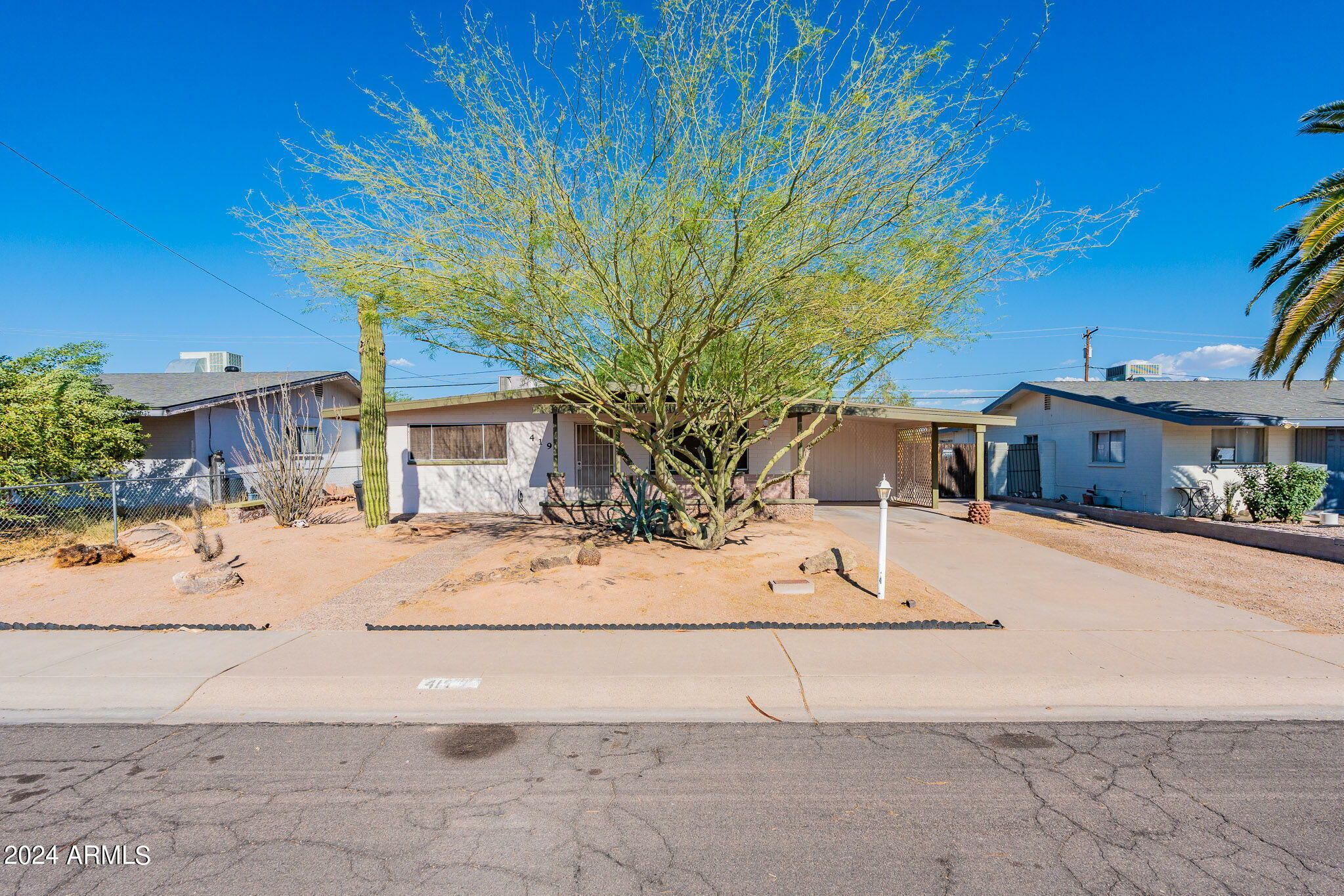 Property Photo:  419 S Cardinal Drive  AZ 85120 