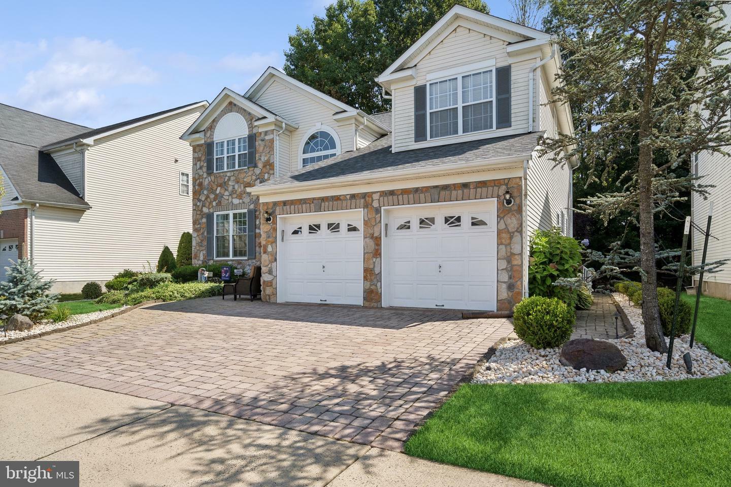 Property Photo:  53 Bay Hill Boulevard  NJ 08831 