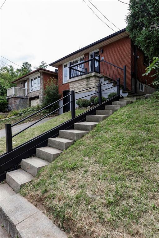 Property Photo:  256 Charlton Avenue E  ON L8N 1Z1 